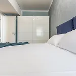 Central Beach Apartment *